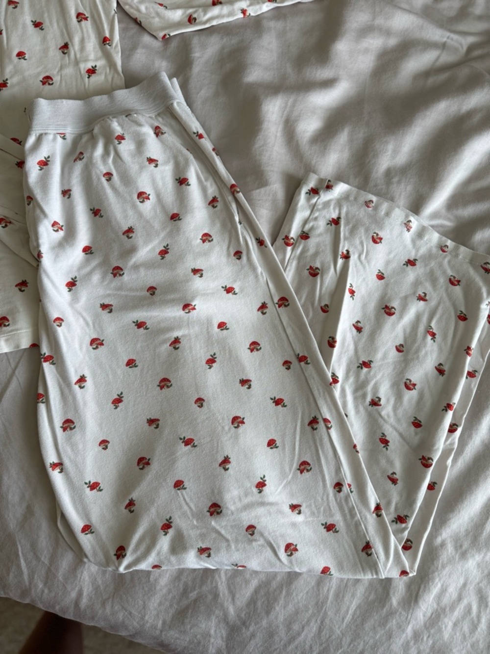 SKIMS Boyfriend Long Sleeve Top and Pants Set - Picture 2 of 5